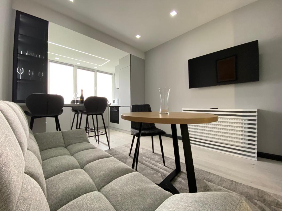 Minimalist Style Apartment With Best Location Кишинів Екстер'єр фото